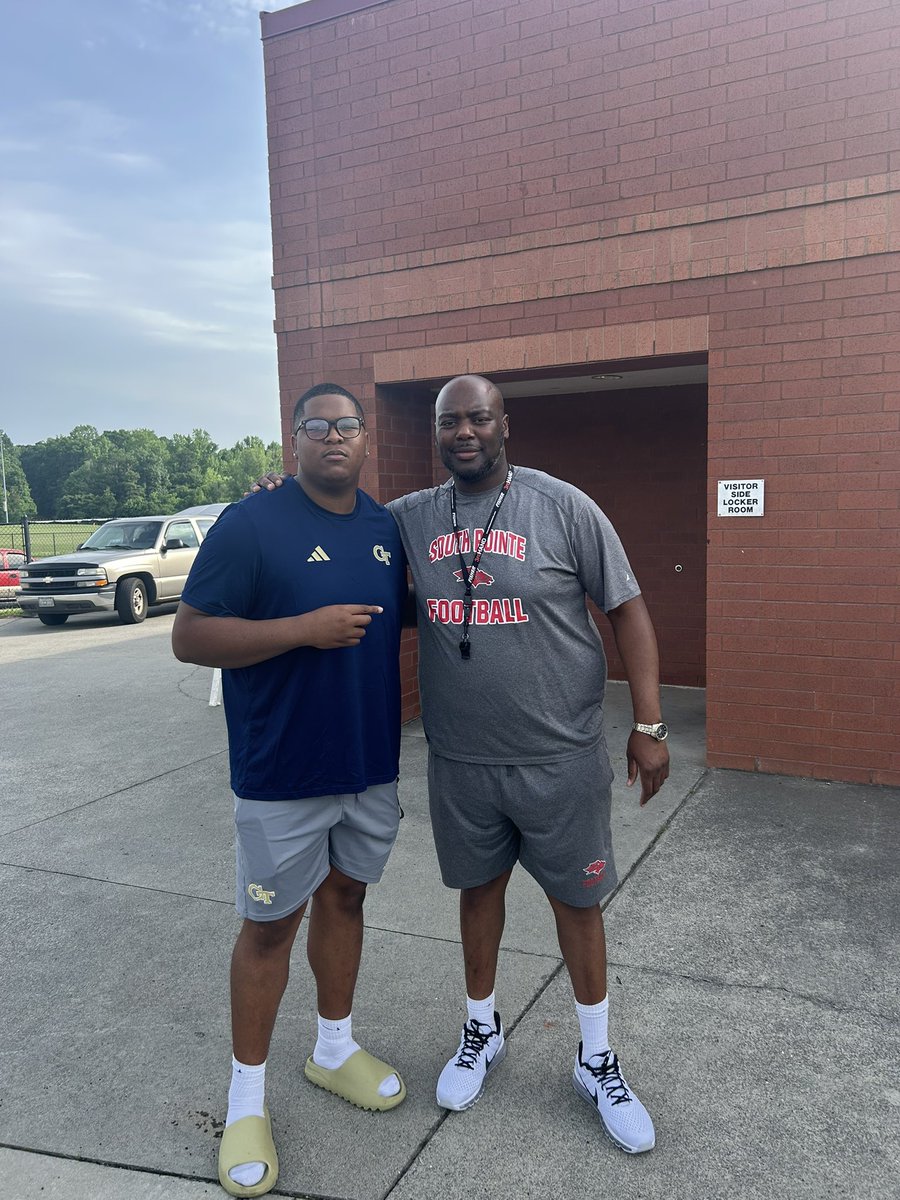 Coach Bobby Collins (@southpointefbsc) on Twitter photo My Guy <a href="/keviinpeay/">πππ―π’π§ ππππ² ππ«</a> from <a href="/GeorgiaTechFB/">Georgia Tech Football</a> at our Spring football game Yesterday! <a href="/corypeoples/">Coach Peoples</a> <a href="/GeepWade/">Geep Wade</a> My Guy <a href="/keviinpeay/">πππ―π’π§ ππππ² ππ«</a> from <a href="/GeorgiaTechFB/">Georgia Tech Football</a> at our Spring football game Yesterday! <a href="/corypeoples/">Coach Peoples</a> <a href="/GeepWade/">Geep Wade</a>