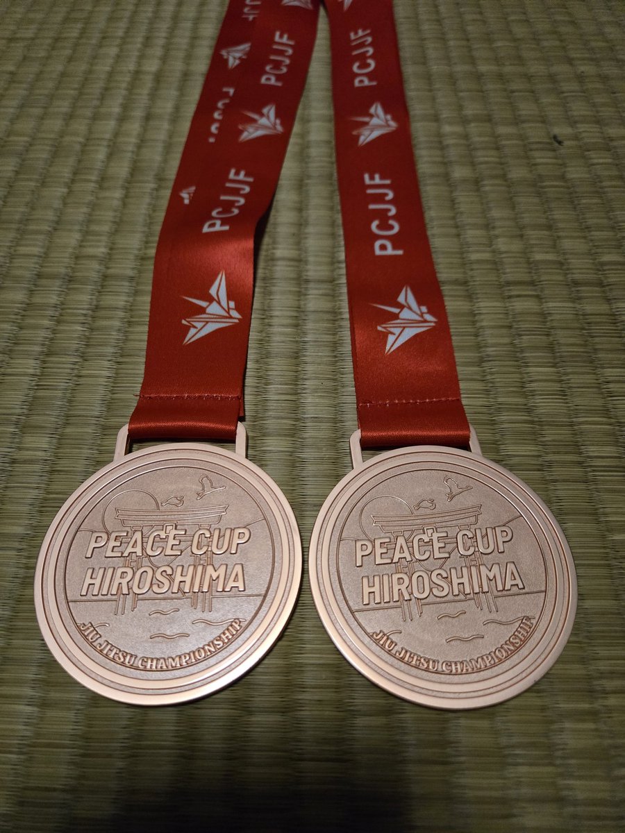 ピースカップ柔術広島参戦！
このメンバーで一緒に柔術の大会に出られるとは最近まで思ってませんでした。
結果は銅メダルだったけど、課題の発見など収穫は多かったので
みんなで上を目指してまた1から練習です！
#PeaceCup広島