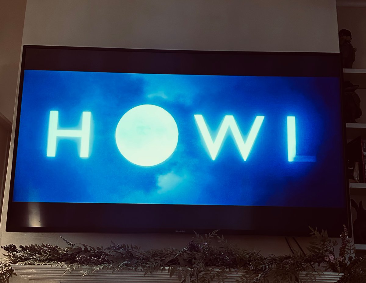 Tonight’s viewing 

Howl (2015). British werewolf carnage on a stranded night train. Low-budget, high tension, great creature work. Think ‘Dog Soldiers’ meets ‘The Midnight Meat Train’."

#horror #horrorfilm #vhs