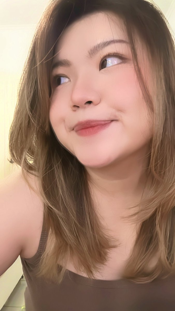 chencindyy's tweet photo. #selfie https://t.co/z0JNKoDvd1