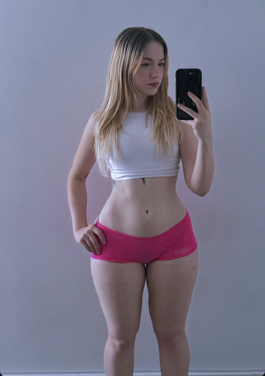 🦋 (@bethfiit) on Twitter photo 