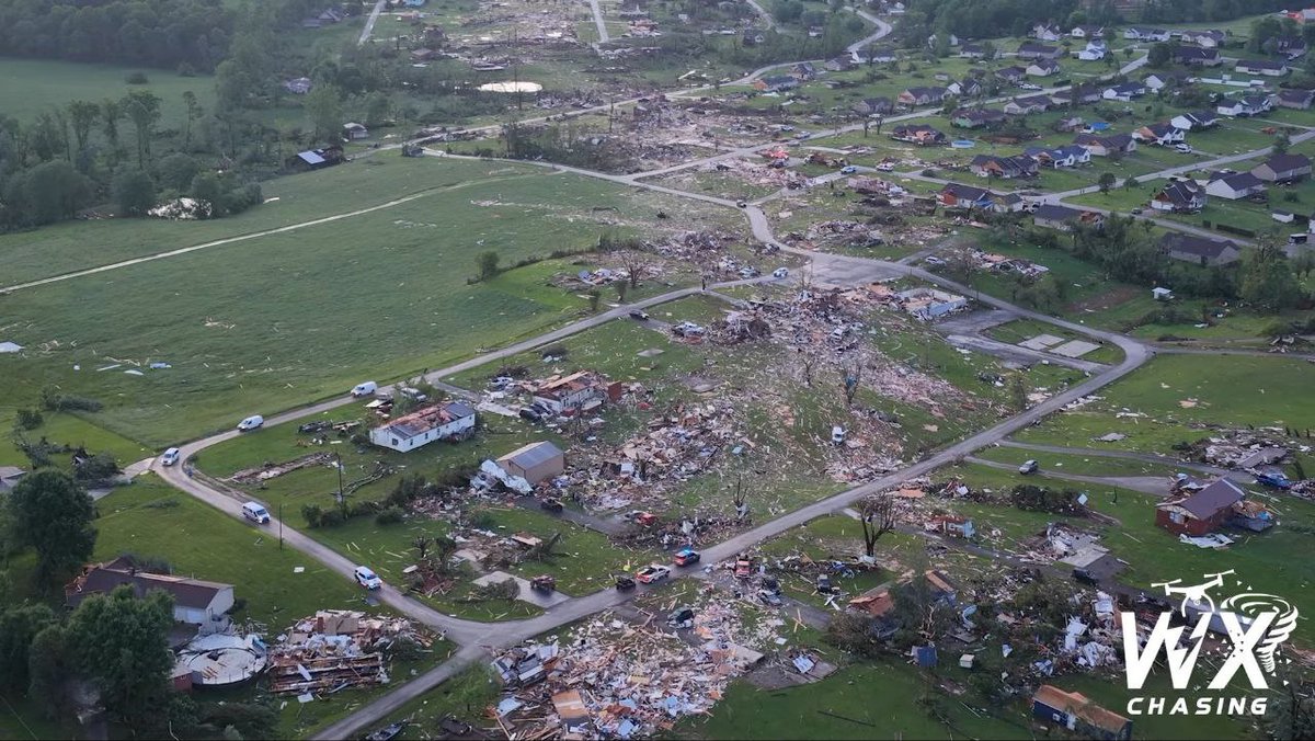 AlexTerry17482's tweet photo. In the #US, at least 9 people have died in #LaurelCounty, #Kentucky, as a result of an overnight 🌪️#tornado. The EF-3+ category tornado destroyed the town of #London

https://t.co/tqpCNRbnki https://t.co/UDHYqqAK1l