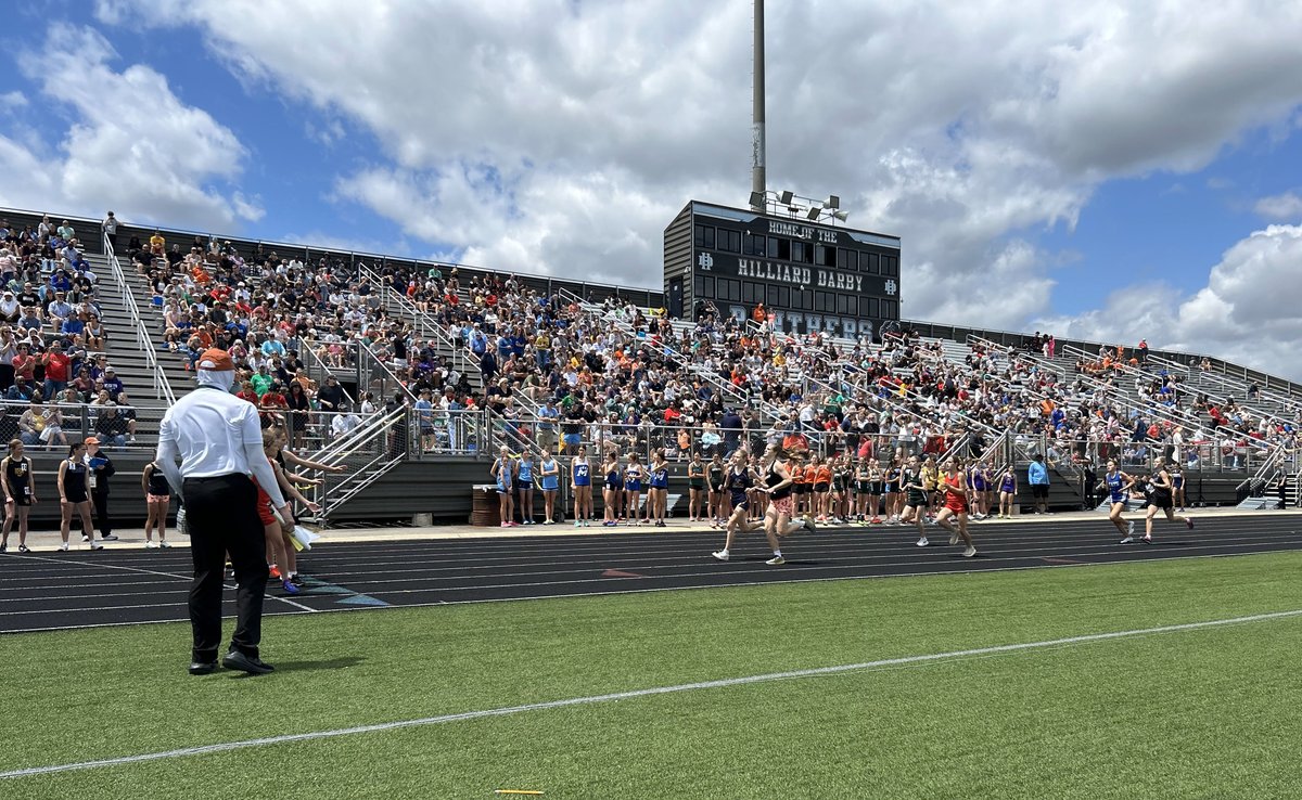 The #OHSAA 7th-8th Grade Track and Field State Tournament rolls on at Hilliard Darby High School! Check out state qualifiers, results and more information at: ohsaa.org/Sports-Tournam…