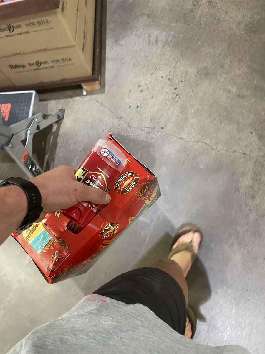 FLOHDA_JIT_CLIT's tweet photo. Succumbed to the liberal peer pressure and had to finally buy deodorant. Had to send a counter strike with the island treatment. #bloodsπ#longboards https://t.co/nwy6JK1rOR