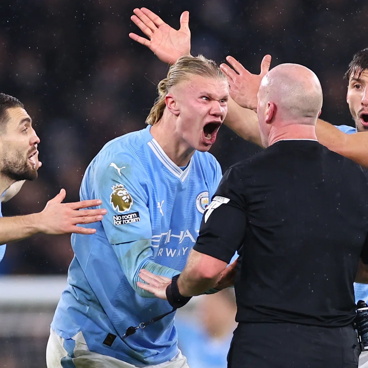 Erling Haaland at Wembley:

❌ vs. Sheffield United (FA Cup Semi-final)
❌ vs. Man Utd (FA Cup Final)
❌ vs. Arsenal (Community Shield)
❌ vs. Man Utd (FA Cup Final)
❌ vs. Man Utd (Community Shield)
❌ vs. Crystal Palace (FA Cup Final)

Tends To Struggle In Big Matches. 🤭🤭🤭