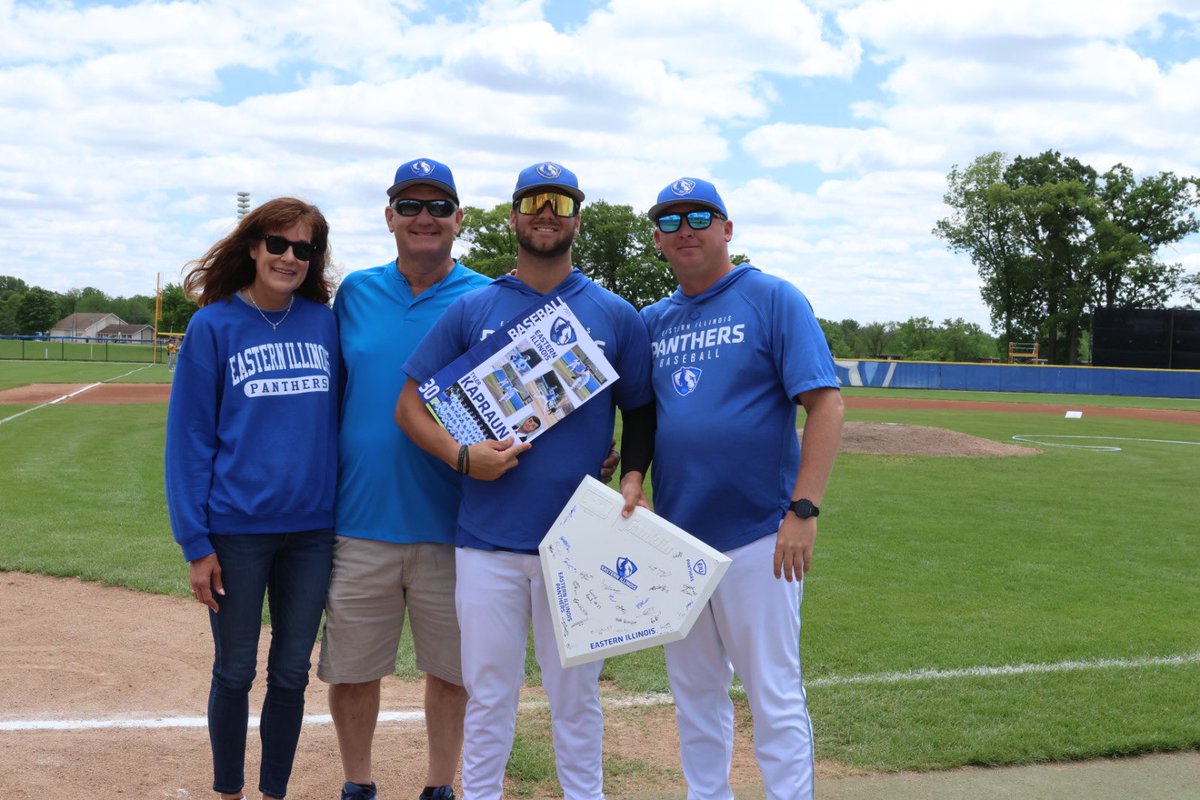 EIU_Baseball's tweet photo. Thank You Seniors 💙🎓 https://t.co/weKtFkvimT