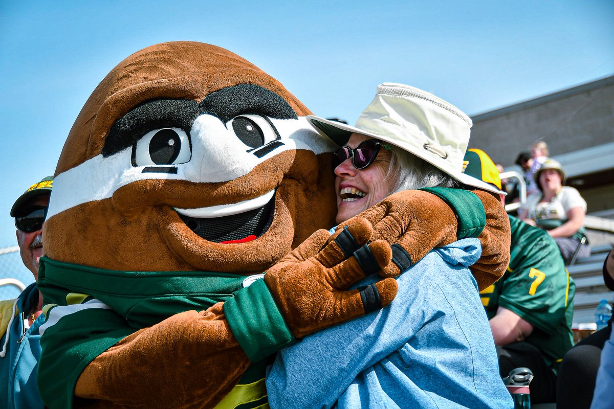 GoElks's tweet photo. We do it for the Green &amp; Gold 🟢🟡

Fan Day has been an EE tradition for decades, connecting with the community and celebrating the start of the Canadian Football League season!

#AlwaysEdmonton | Cooper Equipment Rentals https://t.co/gBOc9tagAY