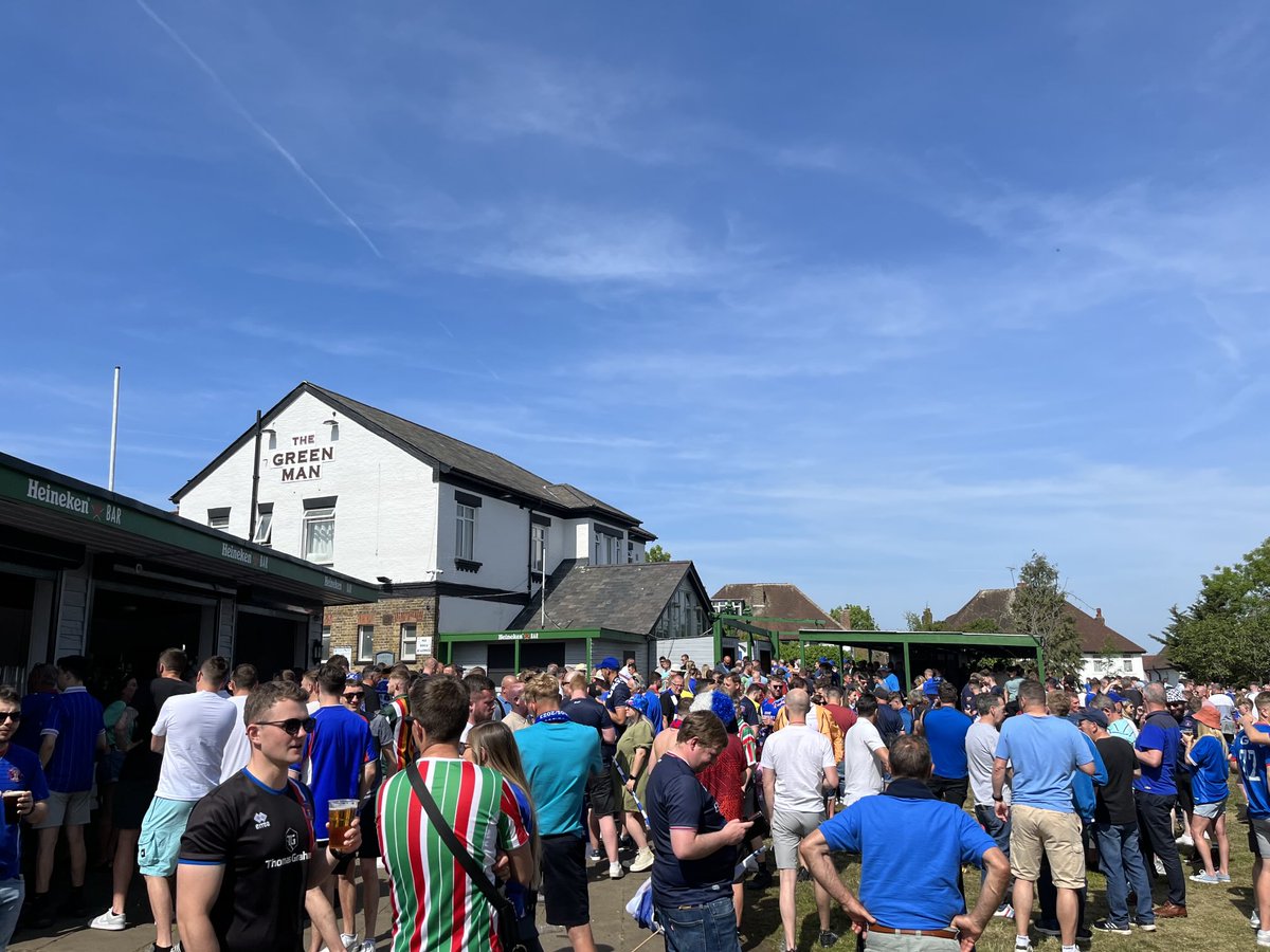 lewisrids3's tweet image. What a cup final, so happy for Palace fans.
Got me thinking - no owners, no bullshit, no relegations will take that day from us. Best of my life. We will rise again. #cufc