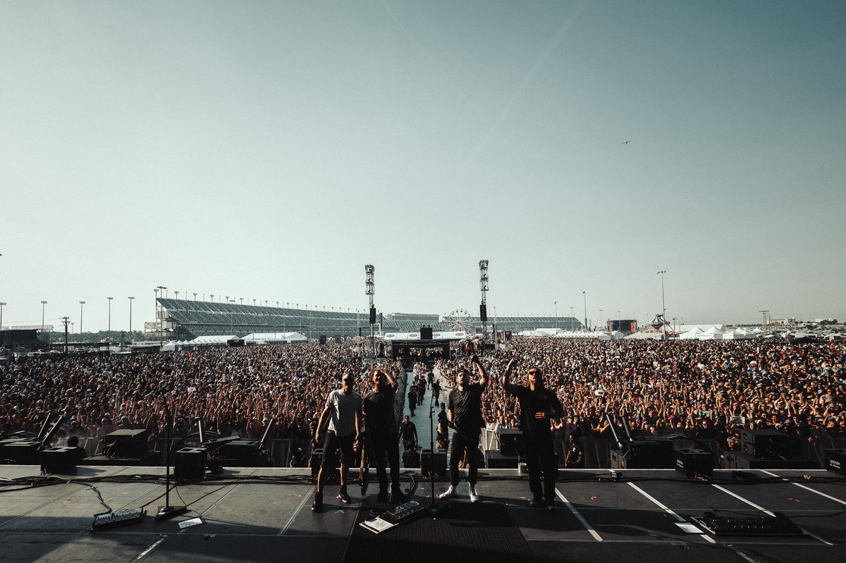 bushofficial's tweet photo. No words!! 🖤 @DAYTONA https://t.co/a4VGHjUTV0