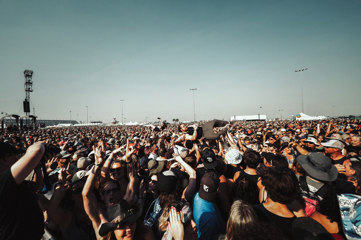 bushofficial's tweet photo. No words!! 🖤 @DAYTONA https://t.co/a4VGHjUTV0