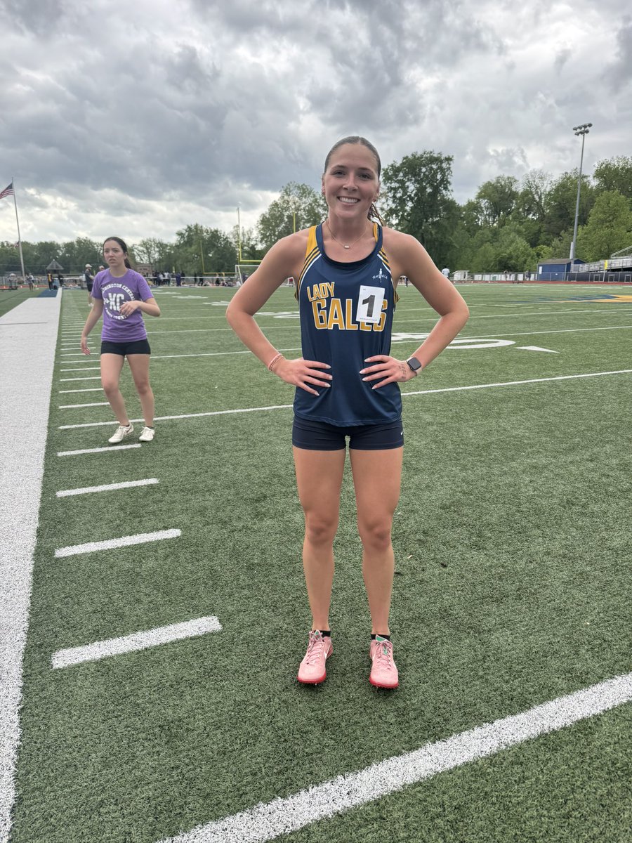 Lady Gales Distance tweet media