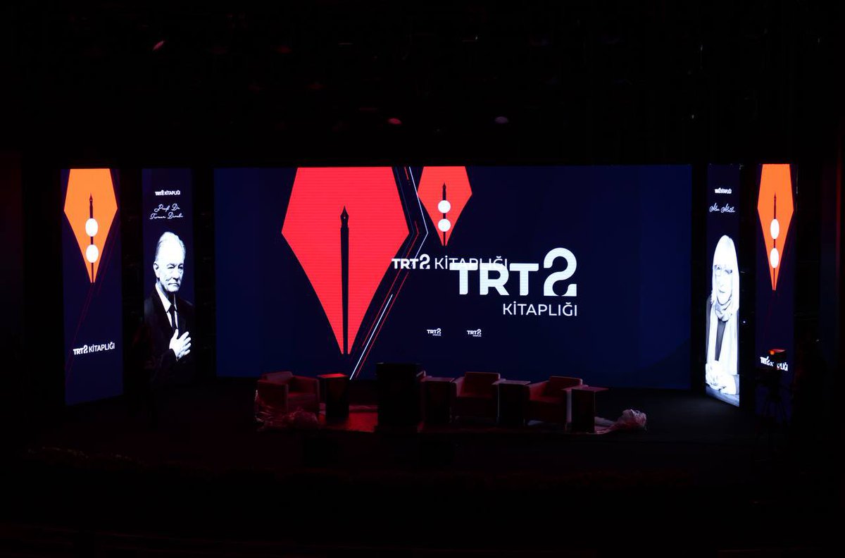 zahidsobaci's tweet photo. TRT 2 Kitaplığı’nın tanıtımını gerçekleştirdik.

Düşünce dünyamızda müstesna bir yere sahip iki mümtaz mütefekkirin, merhume Alev Alatlı ve merhum Teoman Duralı’nın @trt2tv’de yayınlanan programlarını, bu proje kapsamında matbu eserlere dönüştürdük.

#TRT2Kitaplığı hayırlı olsun. https://t.co/ShEVu6Gbzp