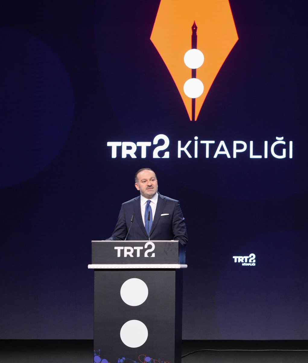 zahidsobaci's tweet photo. TRT 2 Kitaplığı’nın tanıtımını gerçekleştirdik.

Düşünce dünyamızda müstesna bir yere sahip iki mümtaz mütefekkirin, merhume Alev Alatlı ve merhum Teoman Duralı’nın @trt2tv’de yayınlanan programlarını, bu proje kapsamında matbu eserlere dönüştürdük.

#TRT2Kitaplığı hayırlı olsun. https://t.co/ShEVu6Gbzp