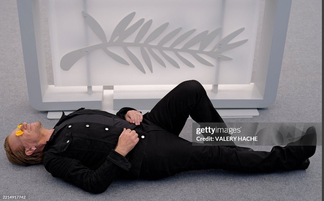 daniDpVox's tweet photo. #Bono at the photocall #FestivaldeCannes2025
(17 may 2025)
Ph.©V.Hache , © SAMEER AL-DOUMY, ©S.Cardinale
#U2 #U2NewsIT #BonoSurrender #StoriesofSurrender https://t.co/neN4x5rdeu