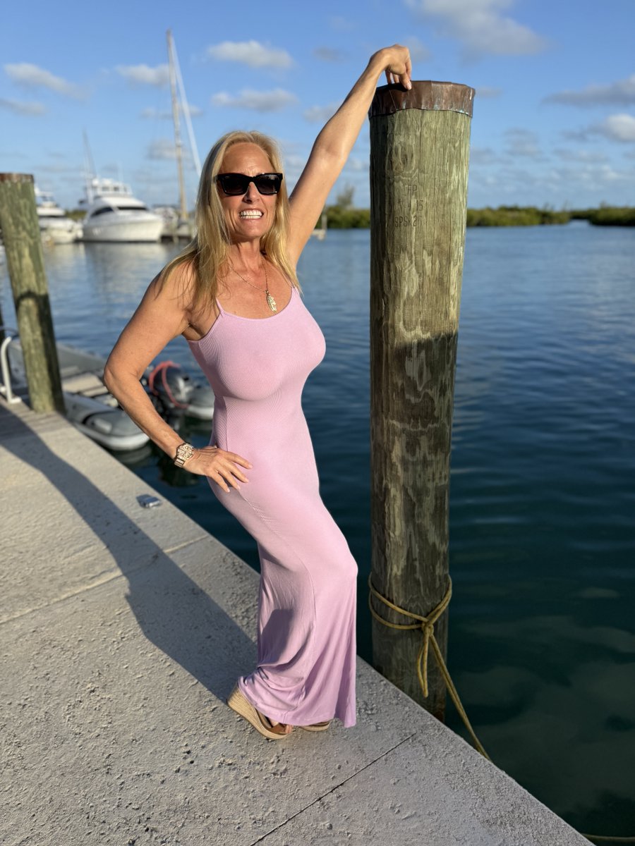 GoddessOfSlots1's tweet photo. Dockside glam and ocean dreams ☀️🌊
Where would you head first?
#GoddessOfSlots #OceanVibes #TravelStyle #MarinaMoments #SunsetReady https://t.co/yPffsnMyp2