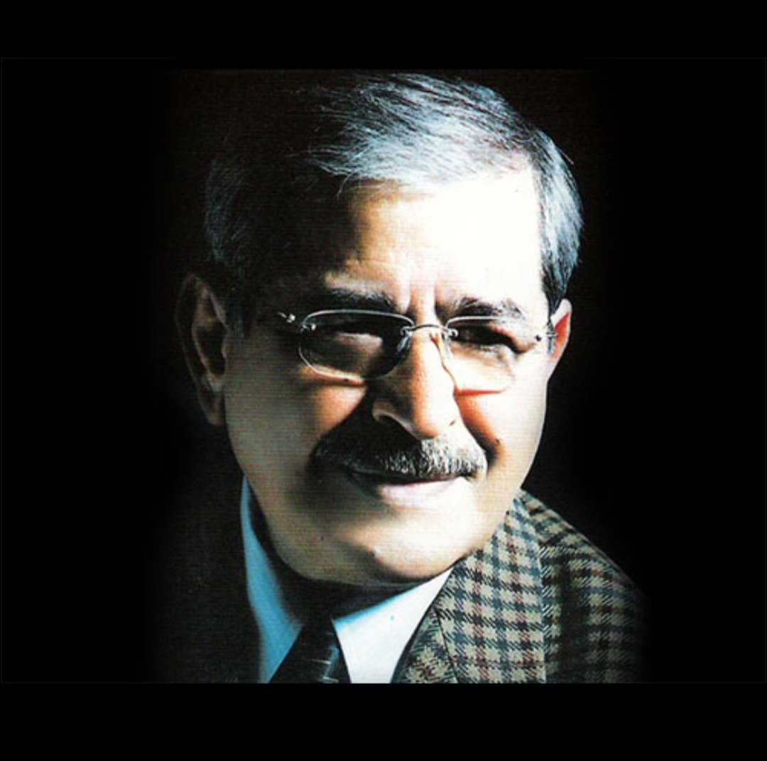 "Mahzunî Şerif'im bizim memleket
Barış mübarektir barış hareket
İkilikten çıkar bunca felaket
Eli darlar gördüm kollar birleşin."

Âşık Mahzunî Şerif

Anısına ve mirasına saygıyla..

#aşıkmahzunişerif