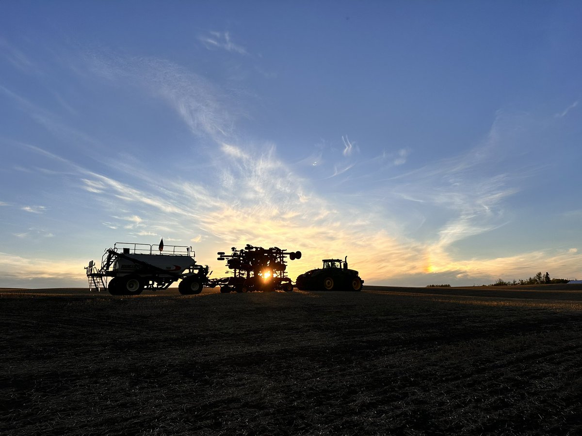 A new field. A new crop. #HelloCanola
#plant25