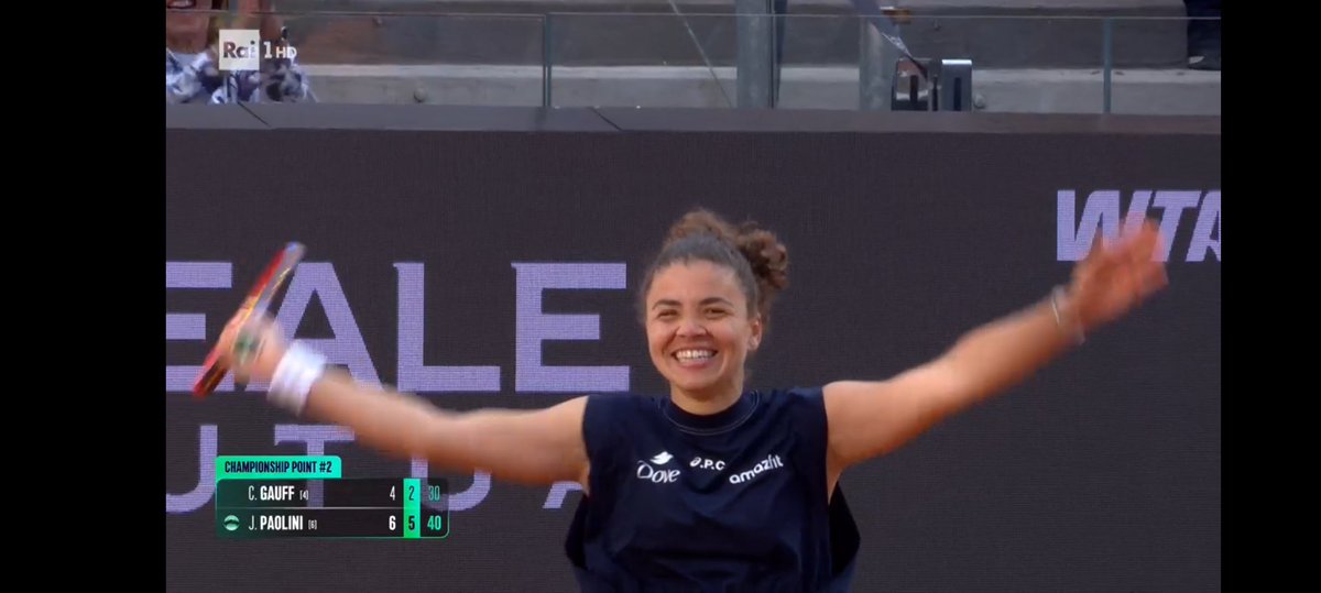 Campionessa dentro e fuori. Oggi sei stata fantastica !! #IBI25 #Tennis #internazionaliroma