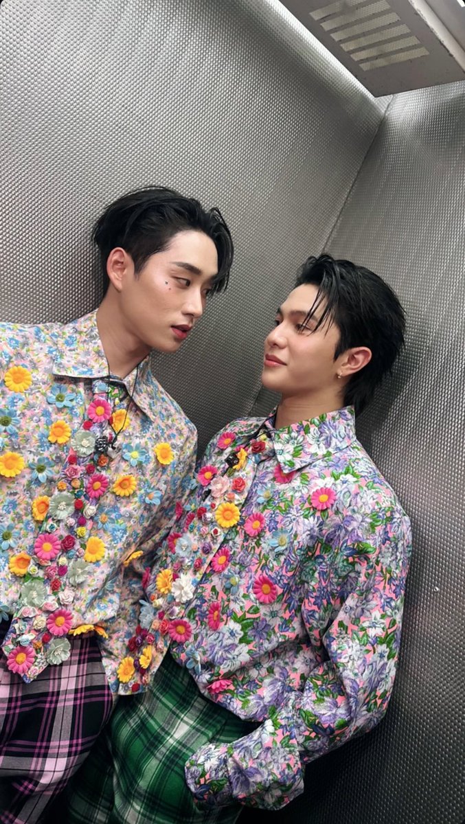 harxeuphoria's tweet photo. the look of love 🤭💗

WILLIAMEST 1ST TIME LOL 
#LOLFanFest2025D1 #WilliamEst https://t.co/XVNiKZQckg