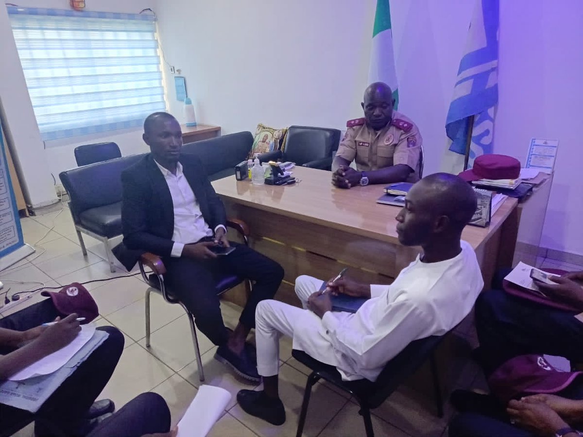 ng_asphi1's tweet photo. As part of our ongoing commitment to road safety and in commemoration of the 8th UN Global Road Safety Week, the ASPHI team visited the Dutse Alhaji Unit Commander of the Federal Road Safety Corps in Abuja yesterday, https://t.co/E5yOI86YI2