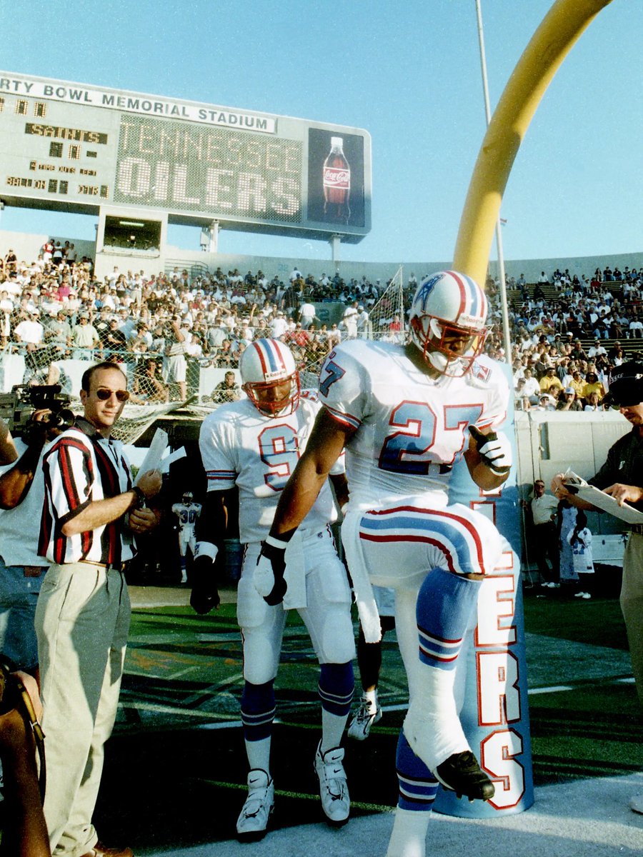 Bussin' With The Boys tweet media