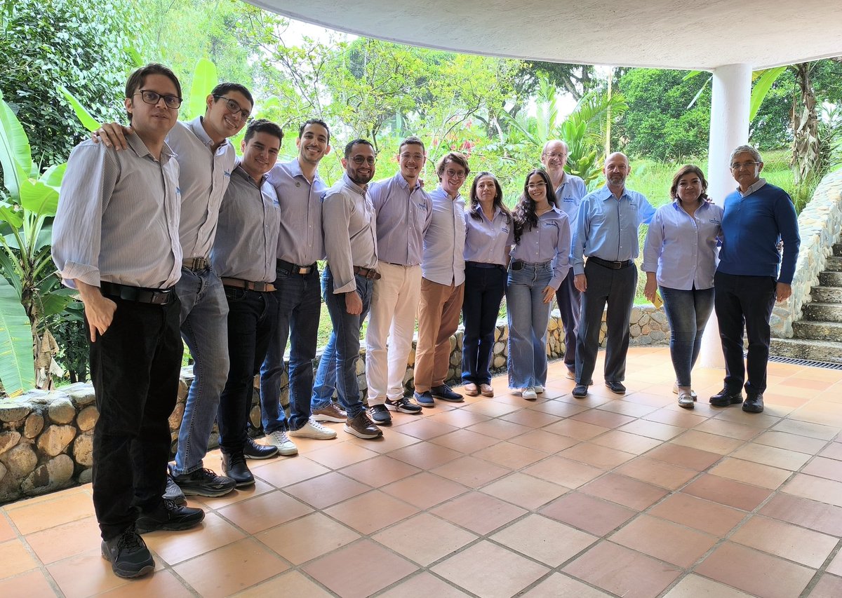 🇧🇪💚 Ayer visitamos BIOTEC, empresa belga en Colombia desde 1986. En La Buitrera, Cali, conocimos a Philippe Conil y su equipo. BIOTEC transforma residuos en biogás y capta gas de pasto. ¡40 años de innovación sostenible!