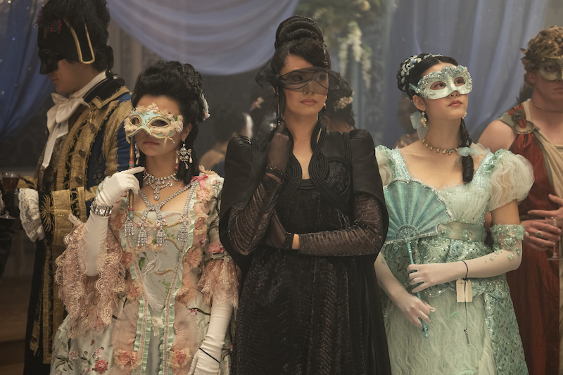 NetflixTudum's tweet photo. Start preparing yourselves, dear readers, for @bridgerton Season 4 arrives in 2026.

Watch a new special clip, see more first-look images and read everything you need to know here:
https://t.co/nue7nI741e https://t.co/F4Huiw1pVL