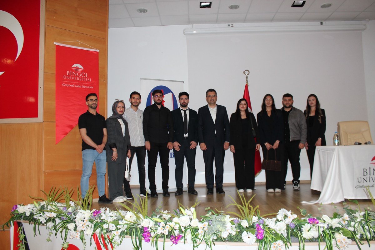 SiyasetBK's tweet photo. Siyaset Bilimi Kulübü olarak üniversitemizde Balıkesir Milletvekili Sn. Burak Dalgın’ı ağırladık. Kendisinin kariyer yolculuğundaki tecrübelerinden istifade ettik. Sn. Dalgın’a teşrifleri için bir kez daha teşekkür ederiz. https://t.co/A790GqTobR