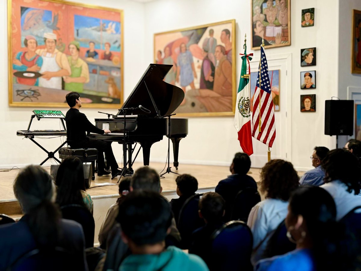 Marcos Moreno Báez tweet media