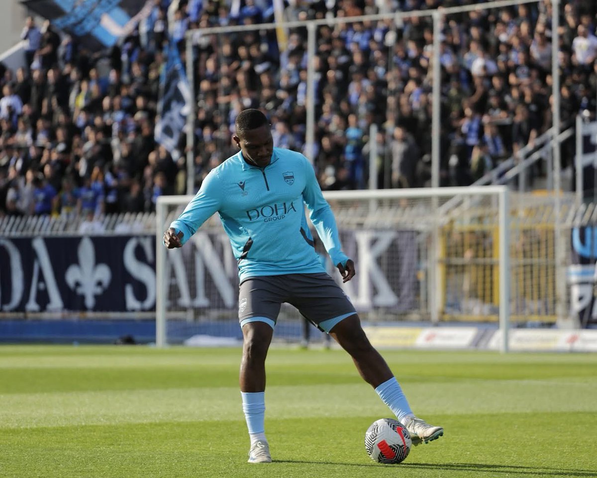 Kosi_foottalk's tweet photo. John Mary scores for Novi Pazar in their ongoing game against Red Star Belgrade
The Cameroonian international has now scored in 3 consecutive games
He has scored the 2nd goal reducing the score margin as they trail by 2-3
#johnmary #novipazar #serbiansuperliga #fecafoot https://t.co/SoFEL8r57j
