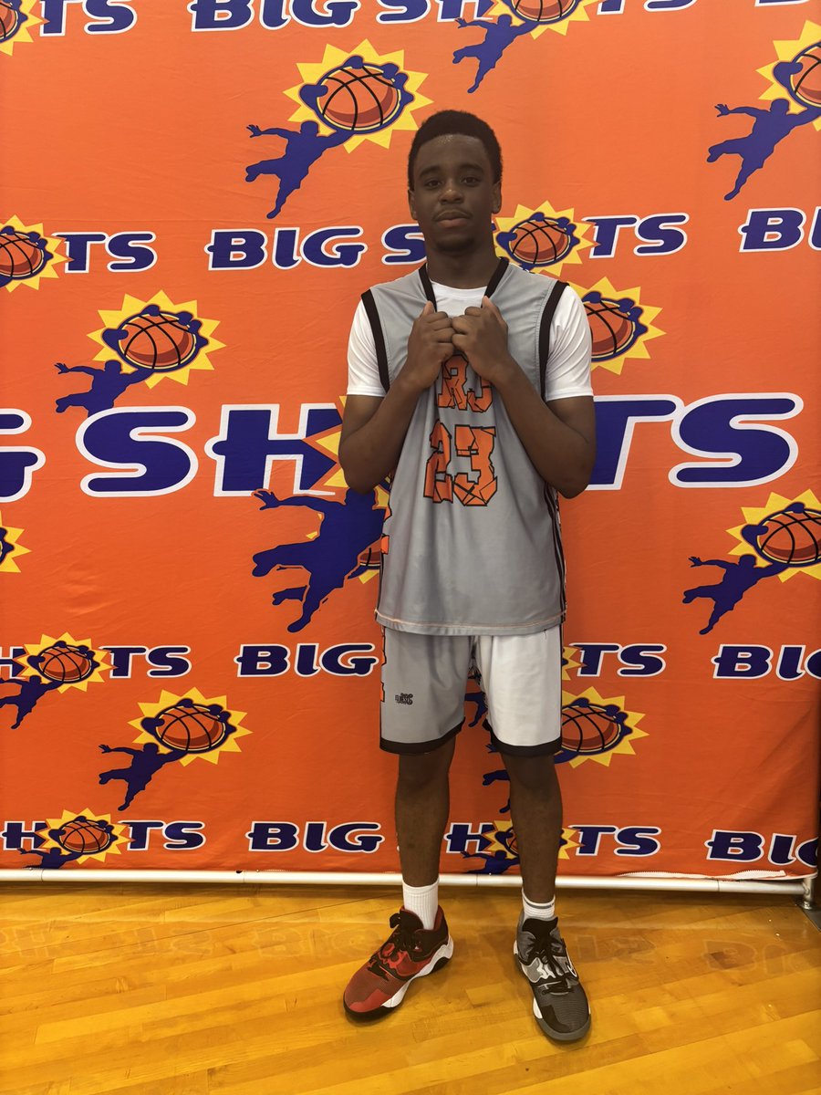 BigShotsGameMVP's tweet photo. 16U
#BIGSHOTS #CarolinaOpen 

BGH TIGONS HERITAGE (FL)- 53
#0 Chino Smith-15

The Rock Jax-51
#23 Jordan Edwards-22 https://t.co/MGgIPfMMkL