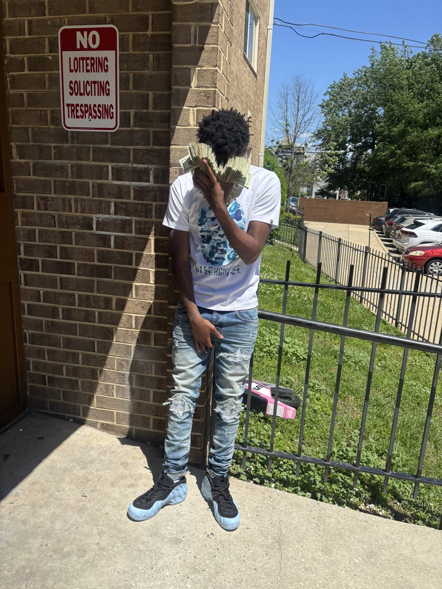 lultonioo1's tweet photo. I can drag everyday frfr💙 https://t.co/nVvBQdGGRt