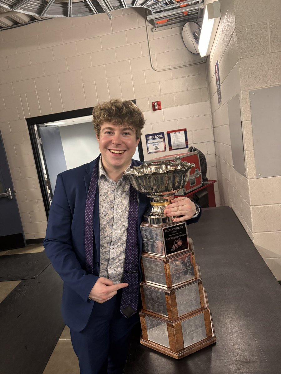 PanthersVIJHL's tweet photo. Huge congratulations to former Panthers play-by-play voice Will Bryant on winning the WHL Cup in his first season with the Medicine Hat Tigers! 

@willllbryant has been the voice of the Panthers from October 2016 - September 2024, before getting the job with Medicine Hat. https://t.co/3QM92MpmzW
