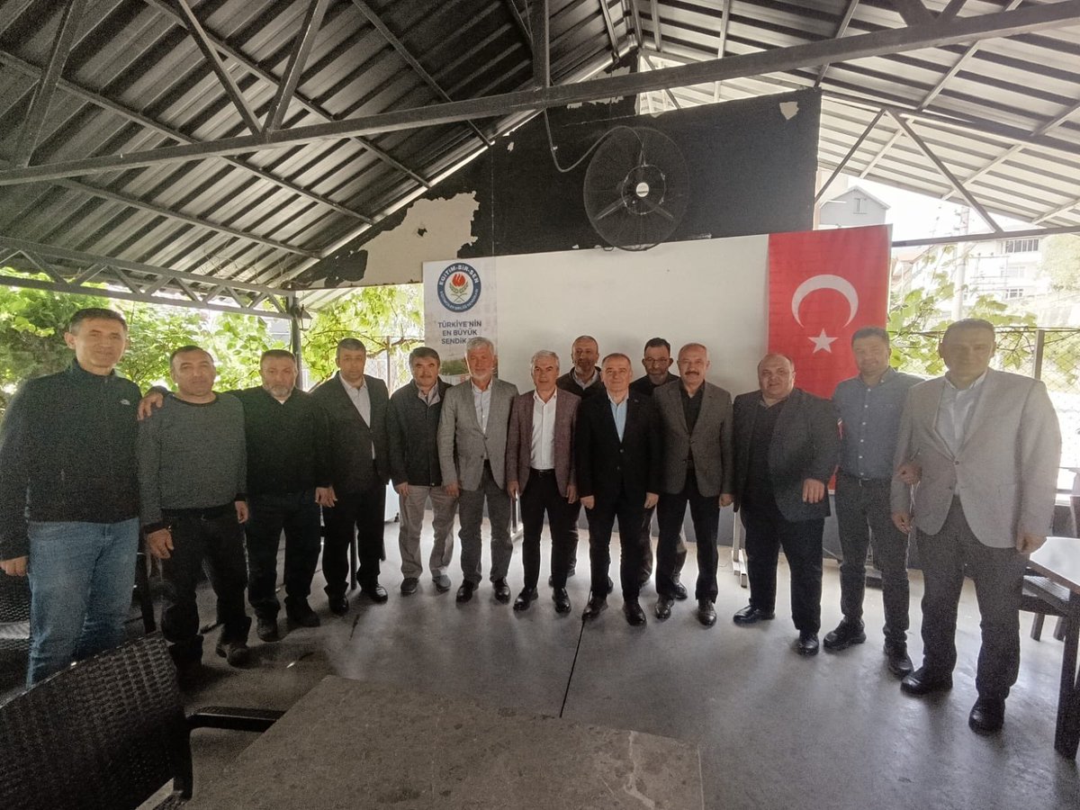 DevrekEbs's tweet photo. EĞİTİM-BİR-SEN ÜYELERİ KAHVALTI PROGRAMINDA BULUŞTU https://t.co/mLM5DwMlok