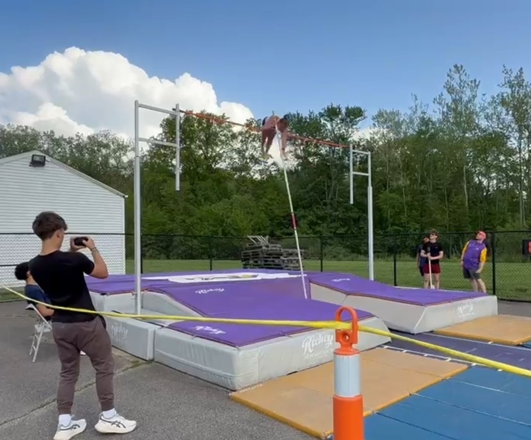 CoachMaxWilson's tweet image. Great Week for Avon Pole Vault! Ethan, Tommy, and Caden all earned new Personal Bests of 12'6", Tommy and Caden both placed in the SWC finals, Ali made a new Personal Best of 11'0 (3rd in SWC, #2 School All-Time) and Sarah set a new school record of 11'9"!!!! @avon_track