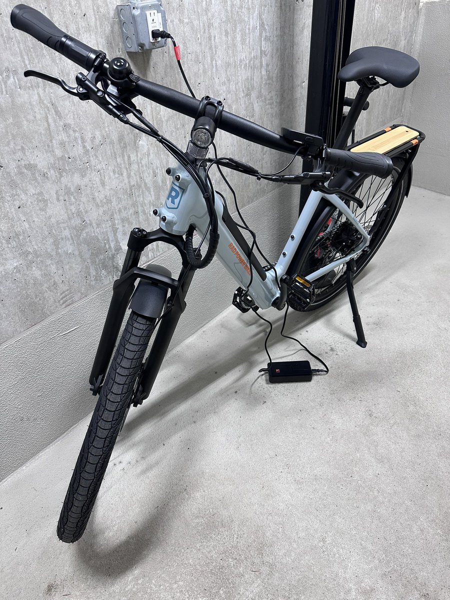 dave_has_aces's tweet image. Rare day off from both jobs! Very rare Saturday off. Charging up the Rad power bike to go for a ride. #Rad #Radkick #Radbikes @RadPowerBikes brand new Radkick thanks to Wa State DOT e-bike rebate program! Free bike for Dave! Winning! 🥇