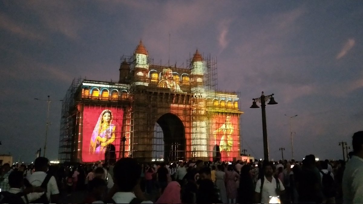 _Ajay_Chauhan's tweet photo. माता जीजाबाई। जय भवानी 🚩 #gatewayofindia https://t.co/eLITp5kIOy