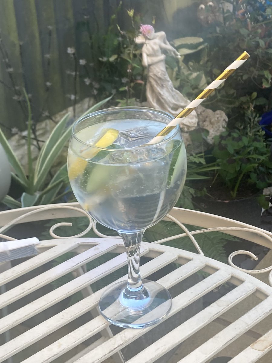 davepea37587268's tweet image. A little summer drink 🍹