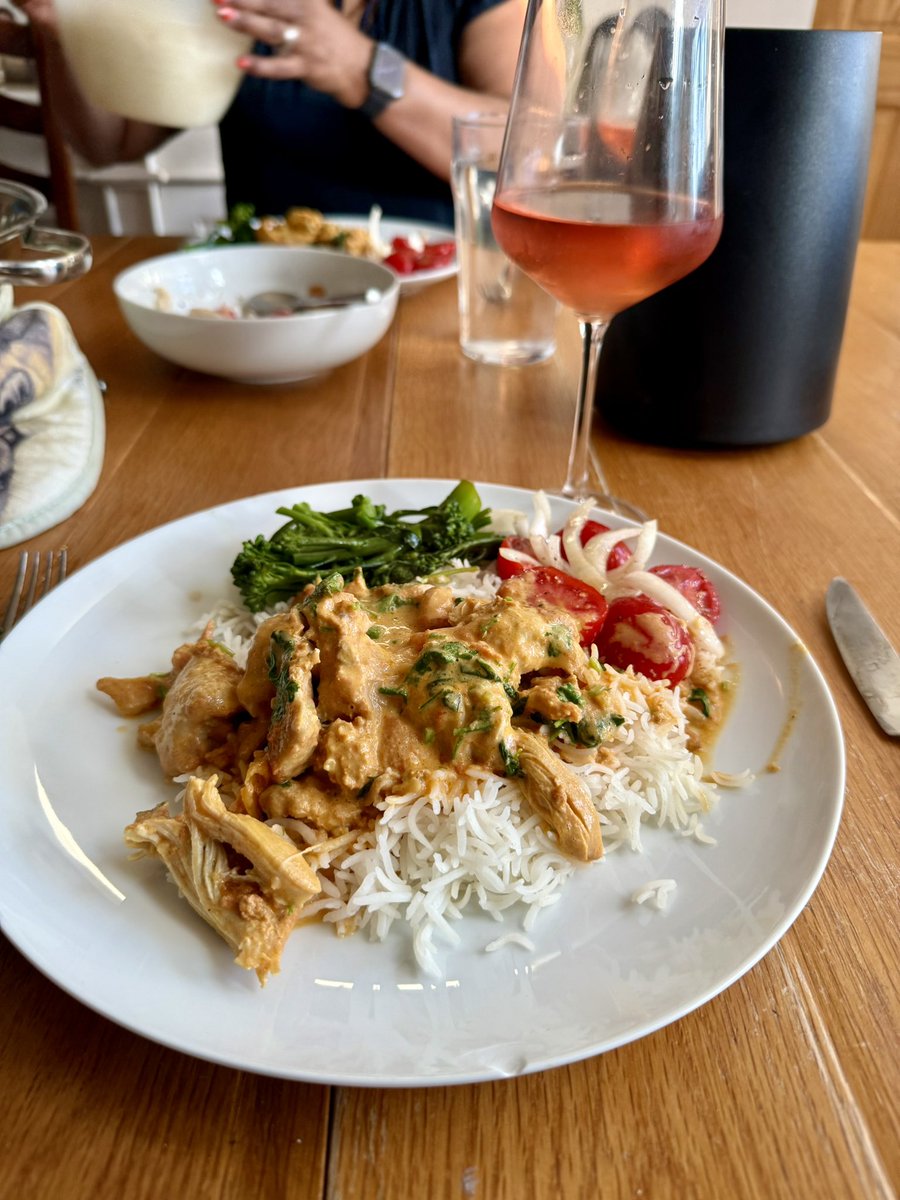 My turn to cook… home made butter chicken for dinner tonight - Californian White Zinfandel to accompany ❤️😋