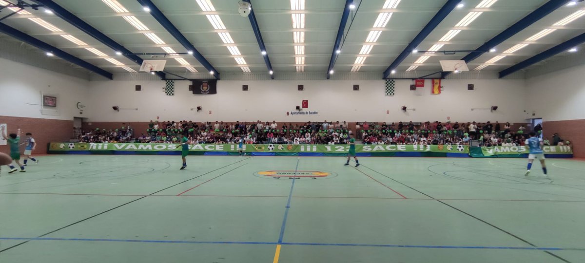 SacedonFs's tweet photo. 📢⚽ JUVENIL SACEDÓN. SOMOS DE DIVISIÓN DE HONOR
EMDSACEDÓN 1️⃣🆚 1️⃣ C.REAL
⚽ Carlos
Empate, Campeonato y ascenso a DIVISIÓN DE HONOR
Impresionante temporada de los chicos de Sacedón que culminan con un empate en casa que les da el ascenso y el campeonato de Castilla la Mancha. https://t.co/lBZRMmCJnK