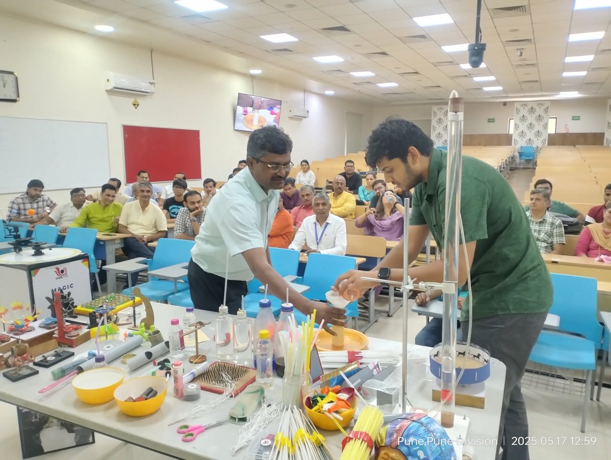 ScienceActivity's tweet photo. Today, nearly 40 participants from "#PuneScienceCollective" visited @ScienceActivity @IISERPune . It consists of #Scientists & #Professors from nearby universities/institutes, such as #NCL, #SPPU, #IITM, #DRDO, #HERML, #NIV. They explored our outreach initiatives and activities. https://t.co/MiMO0urbWb