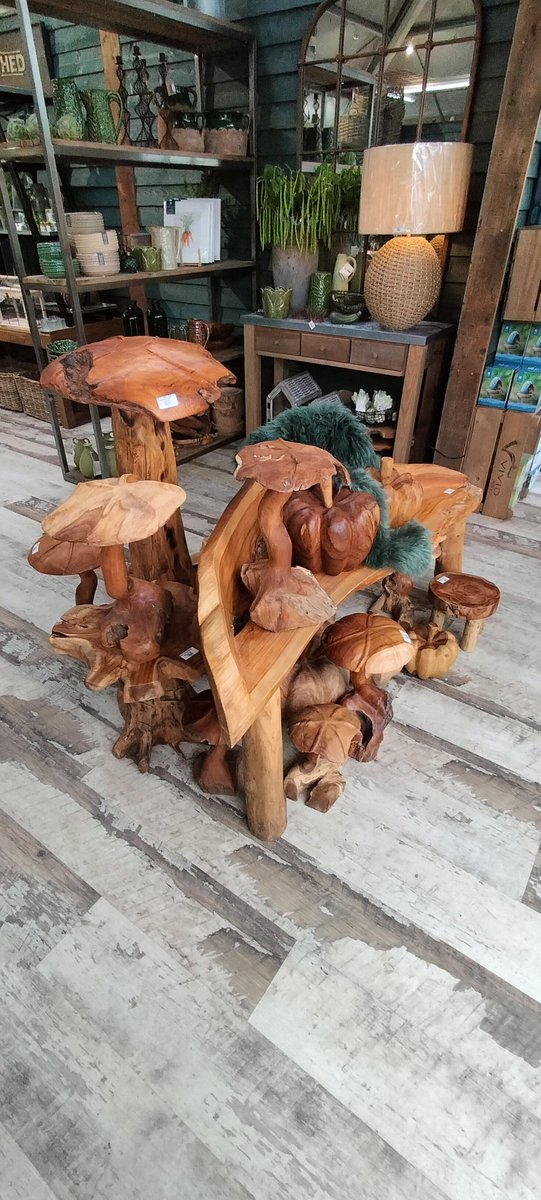 A lovely afternoon out at Wentworth Garden Centre. Such a lovely place and so much to see <a href="/AngelaFurniss2/">Angela</a> <a href="/Sheff_HousingCo/">SheffieldHousingCo</a> <a href="/VisitSheffield/">Welcome to Sheffield</a>