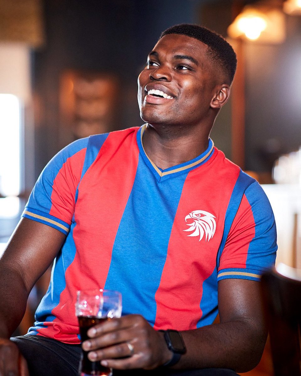 A moment 120 years in the making. The FA Cup comes to Selhurst Park! 🦅🏆 What a day to be Palace. #CPFC #PalaceHistory #FACupWinners