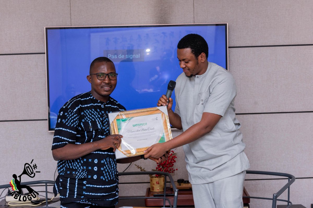 ablogui's tweet image. Cérémonie de passation de service de l’#ABLOGUI, tenue le 16 mai à Conakry.
Discours, signatures de documents, plan stratégique 2025-2029 et témoignages : une nouvelle page s’ouvre pour le numérique citoyen en Guinée !
Plus d&apos;images ici 👇🏿 facebook.com/share/p/19rhZF…
#kibaro