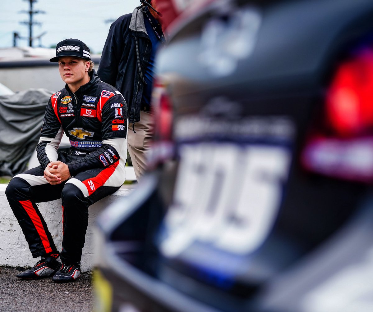 Tyler Reif tweet media