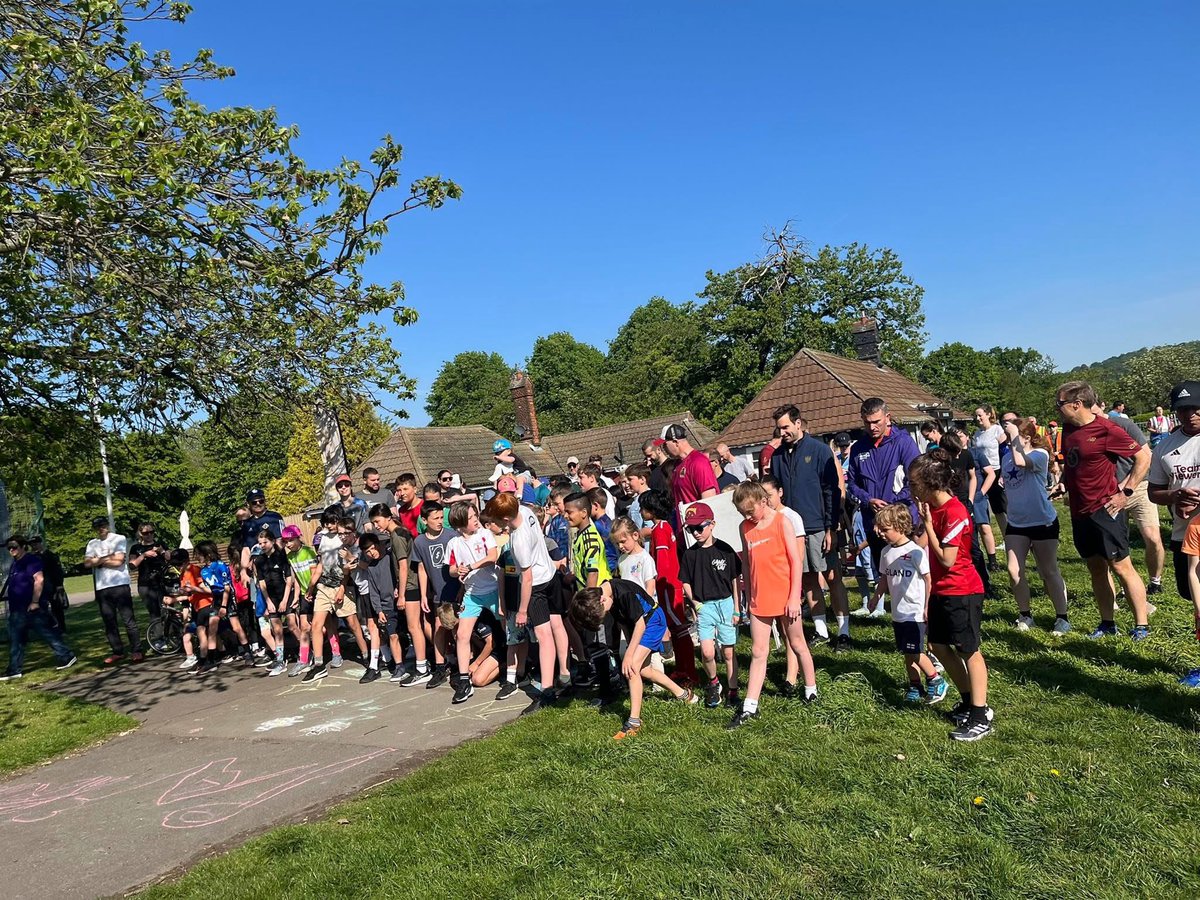 It’s junior parkrun day tomorrow 🥳. We’re looking forward to welcoming you all!

Timings are:

8:50 - First timers welcome
8:55 - Run brief and warm up
9:00 - junior parkrun time

It’s forecast to be a sunny one so please do fetch your water!

We’ll see you in the morning 😊