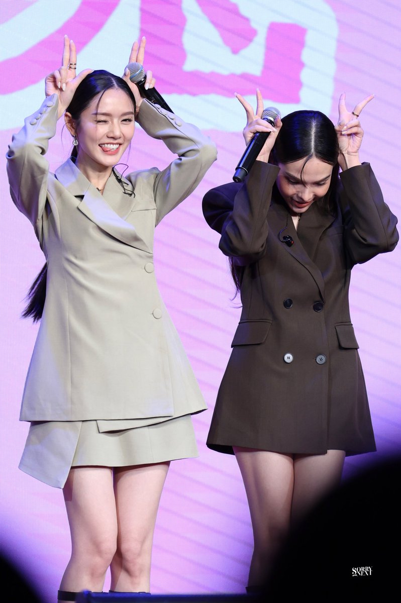 5ORRYN3XT's tweet photo. 250517 lmsy Macau fanmeeting

#LMSYFANMEETINGINMACAU
#ลูกหมีซอนญ่า #LMSY https://t.co/b0klqEYaSo