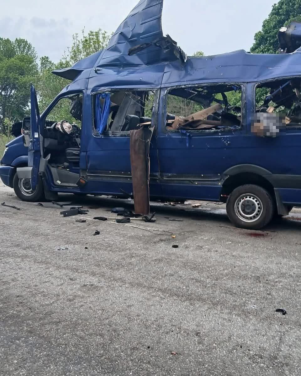 The bombs haven’t stopped.
The terror continues — deliberate attacks on civilians.

Nine people killed in this bus in Sumy region.
An entire family was among them.

Ukraine keeps calling for ceasefire.
Russia answers with more bloodshed.