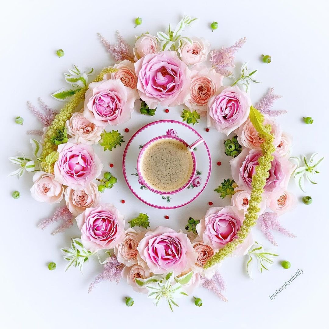 KathleenLevey's tweet photo. Morning coffee with @kyoko29kyokolily IG #saturdaymorning #flowers ☕️🌸 https://t.co/l3JQvBEnQz