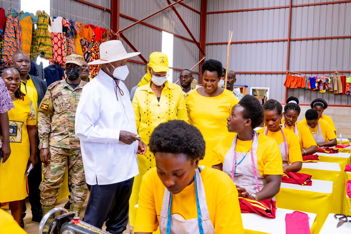 StateHouseUg's tweet photo. President @KagutaMuseveni and First Lady @JanetMuseveni today launched the Presidential @IndustrialHubs in Kijwiga, Mwenge—empowering youth with practical skills for jobs and entrepreneurship. https://t.co/5Z2Az8Vgzv